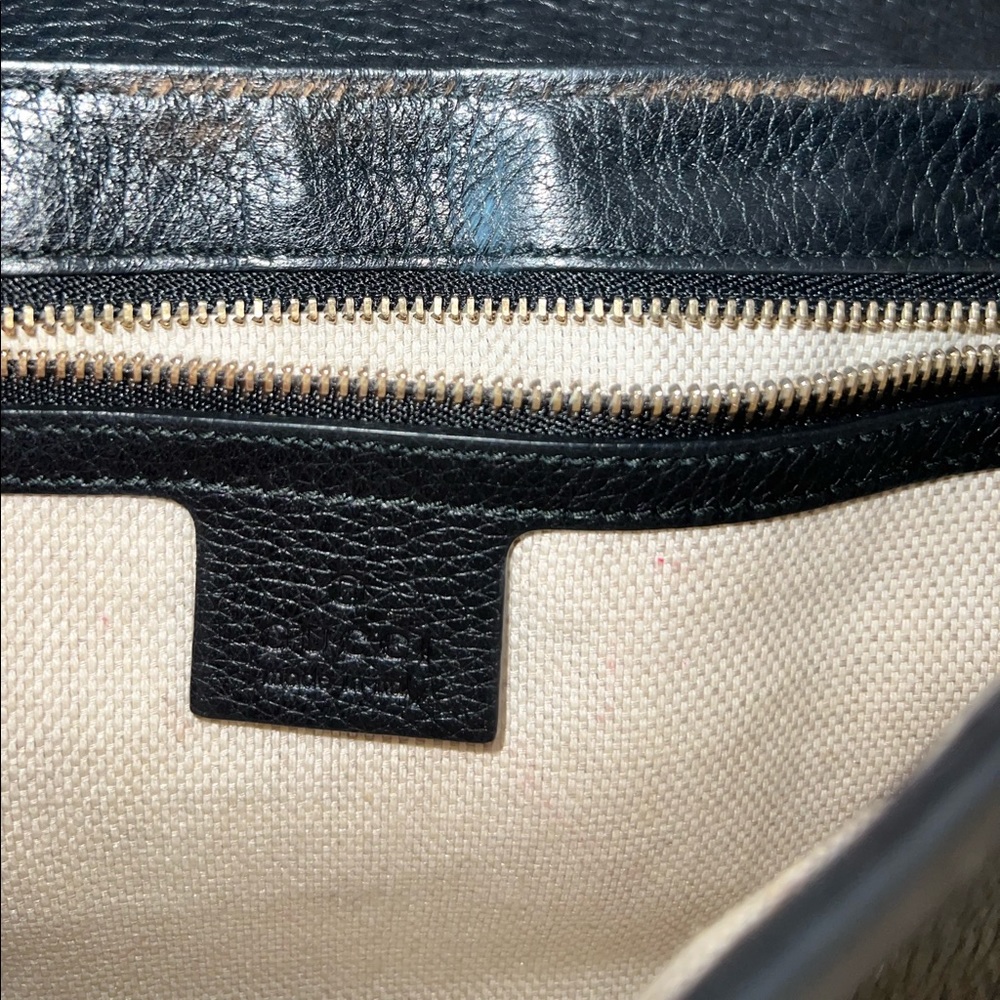 Authentic Gucci Soho Chain Crossbody Bag Leather Medium - Picture 2 of 4